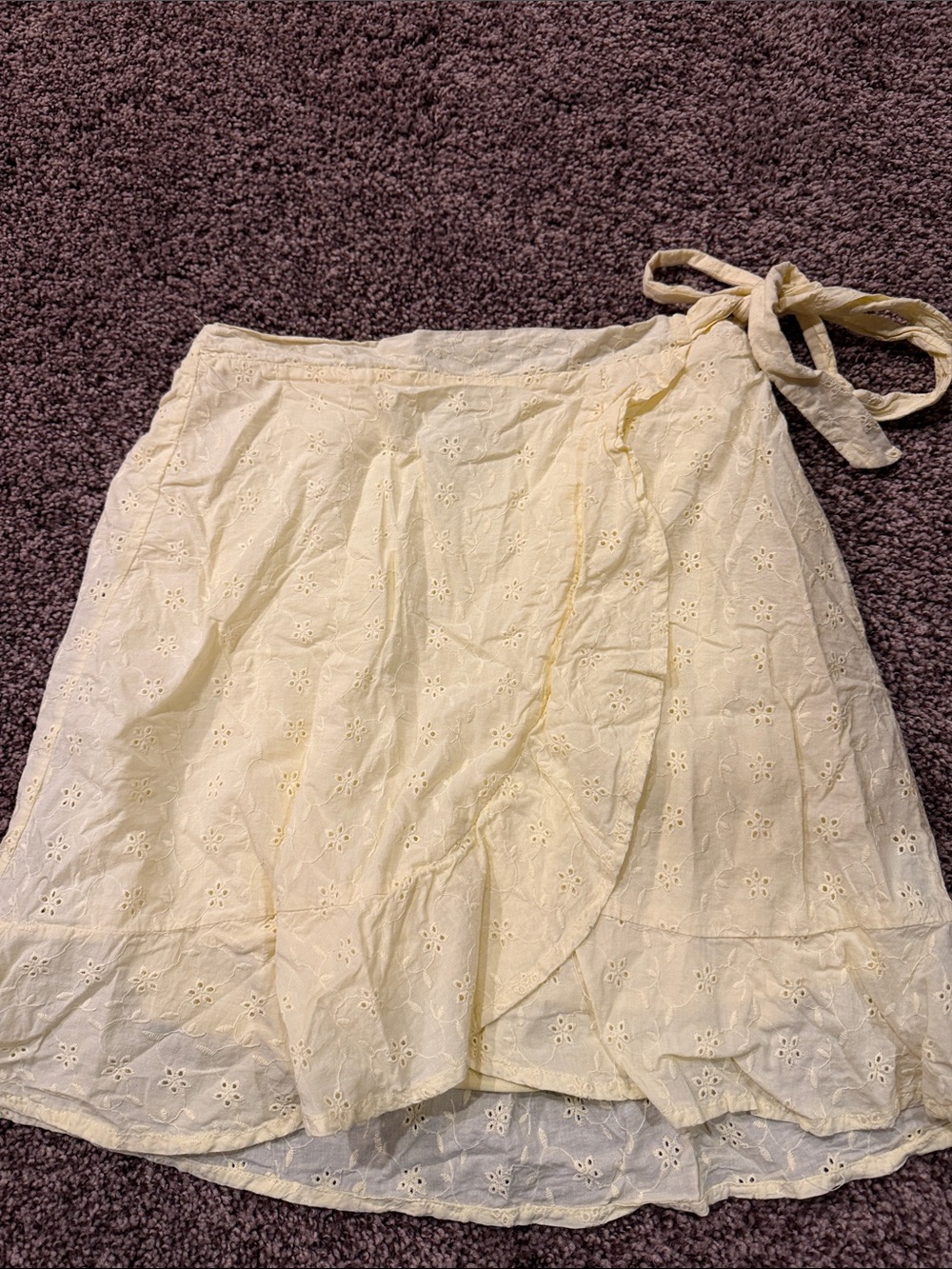 Derek Heart Cream Eyelet Wrap Mini Skirt